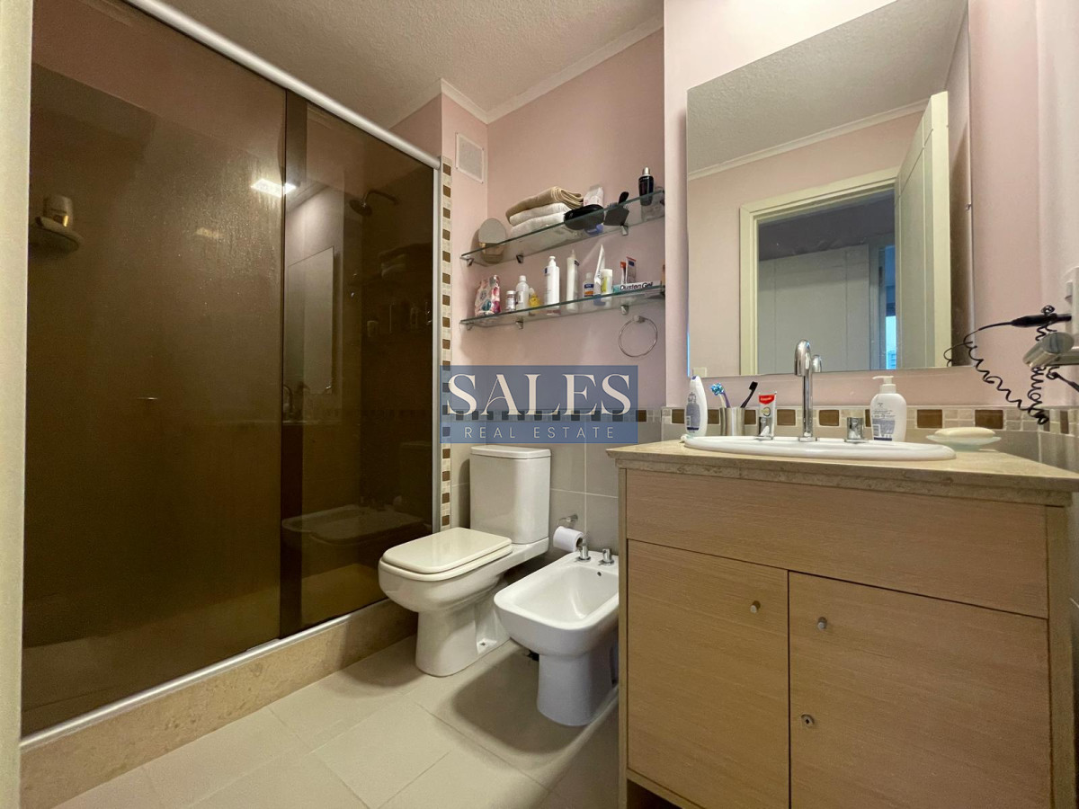 Apartamento ID.684 - Departamento en Venta de 2 Dormitorios en Ocean Drive, Punta del Este