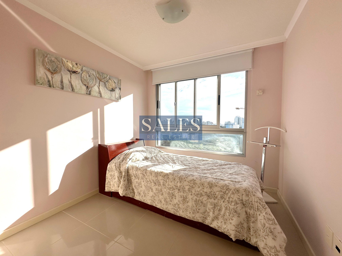 Apartamento ID.684 - Departamento en Venta de 2 Dormitorios en Ocean Drive, Punta del Este