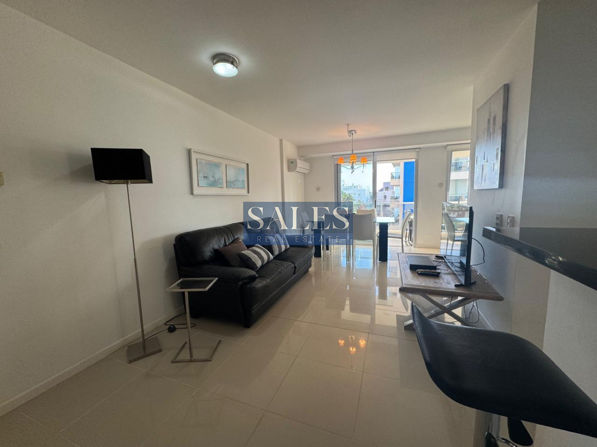 Apartamento ID.1091 - Hermoso apartamento de dos dormitorios, a dos cuadras de la playa. Punta del Este 