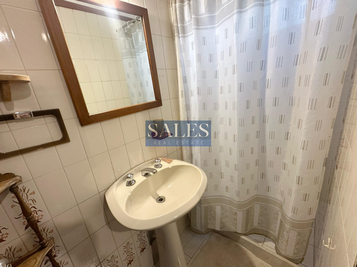 Casa ID.1420 - Casa en venta de 4 Dormitorios ubicada en Cantegril, Punta del Este