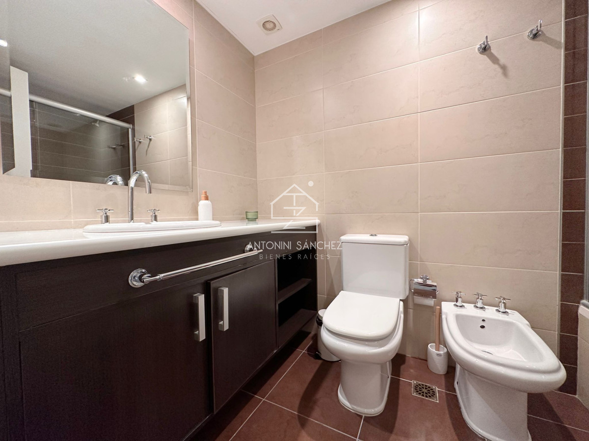 Apartamento ID.1531 - Apartamento en venta de 3 dormitorios en torre Imperiale, Punta del Este.