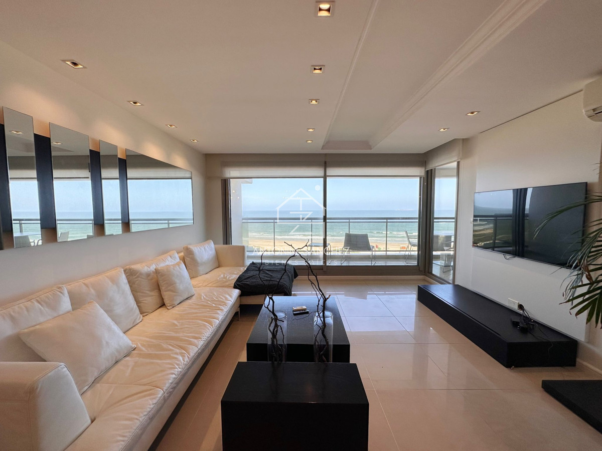 Apartamento ID.1531 - Apartamento en venta de 3 dormitorios en torre Imperiale, Punta del Este.