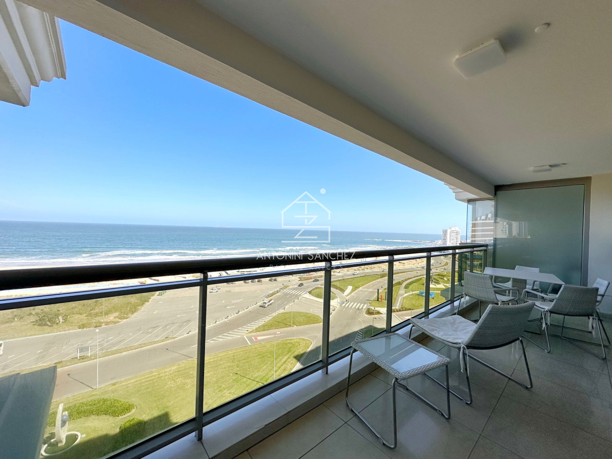 Apartamento ID.1531 - Apartamento en venta de 3 dormitorios en torre Imperiale, Punta del Este.