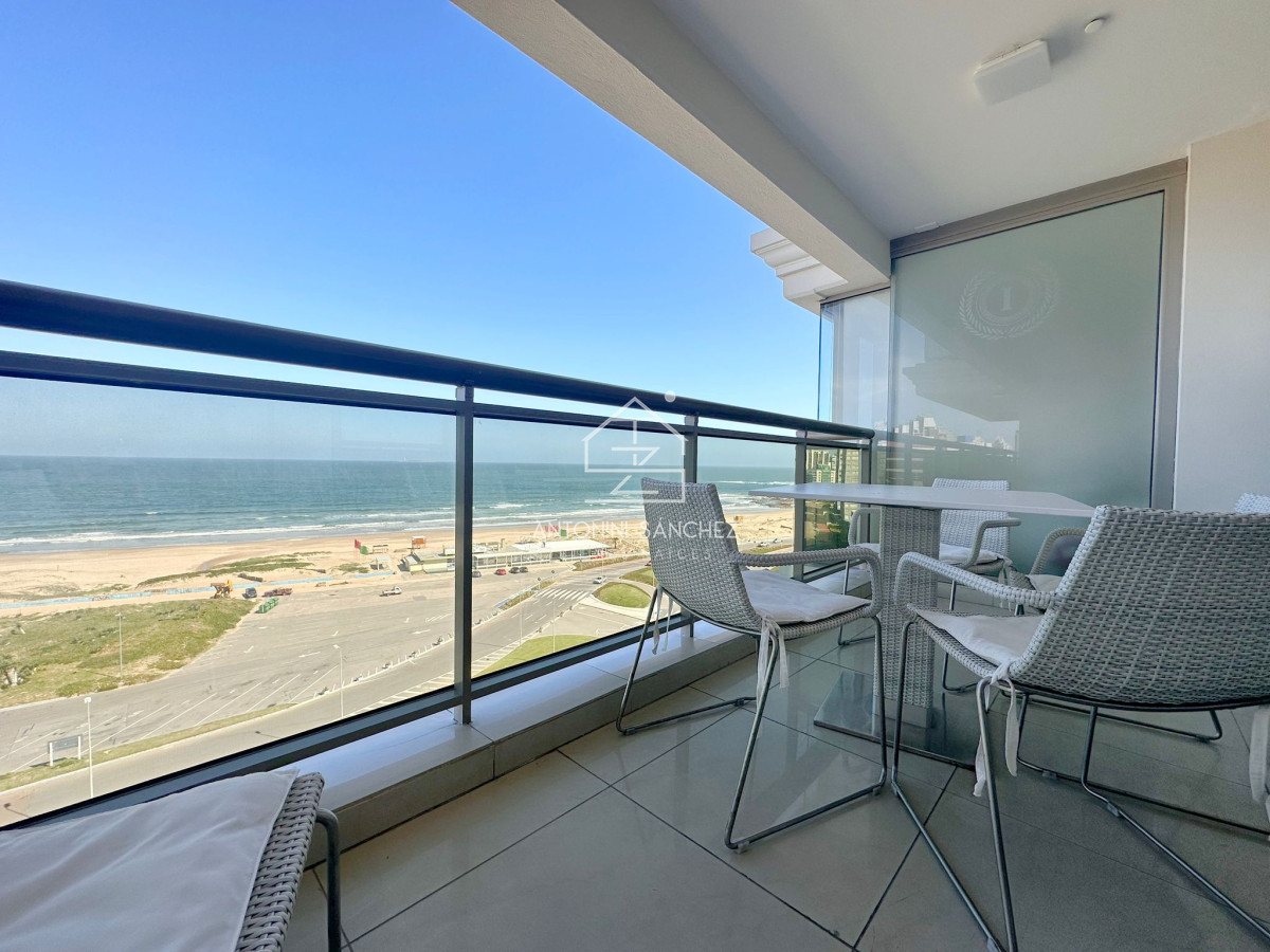 Apartamento ID.1531 - Apartamento en venta de 3 dormitorios en torre Imperiale, Punta del Este.