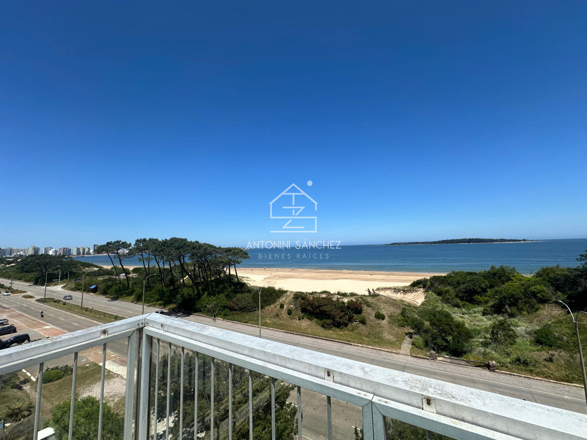 Apartamento ID.1462 - Penthouse en Venta de 3 dormitorios en Playa Mansa, Punta del Este