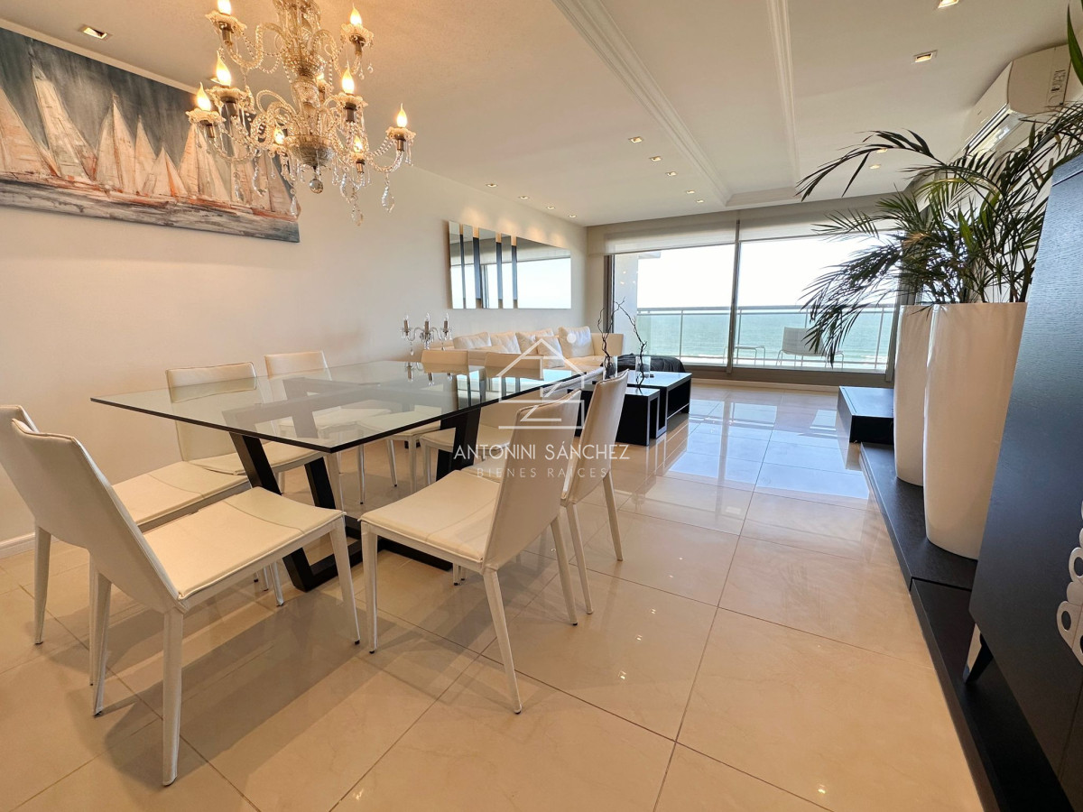 Apartamento ID.1531 - Apartamento en venta de 3 dormitorios en torre Imperiale, Punta del Este.