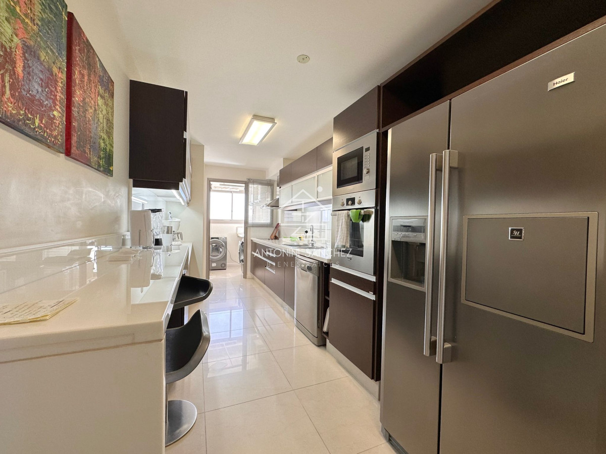 Apartamento ID.1531 - Apartamento en venta de 3 dormitorios en torre Imperiale, Punta del Este.