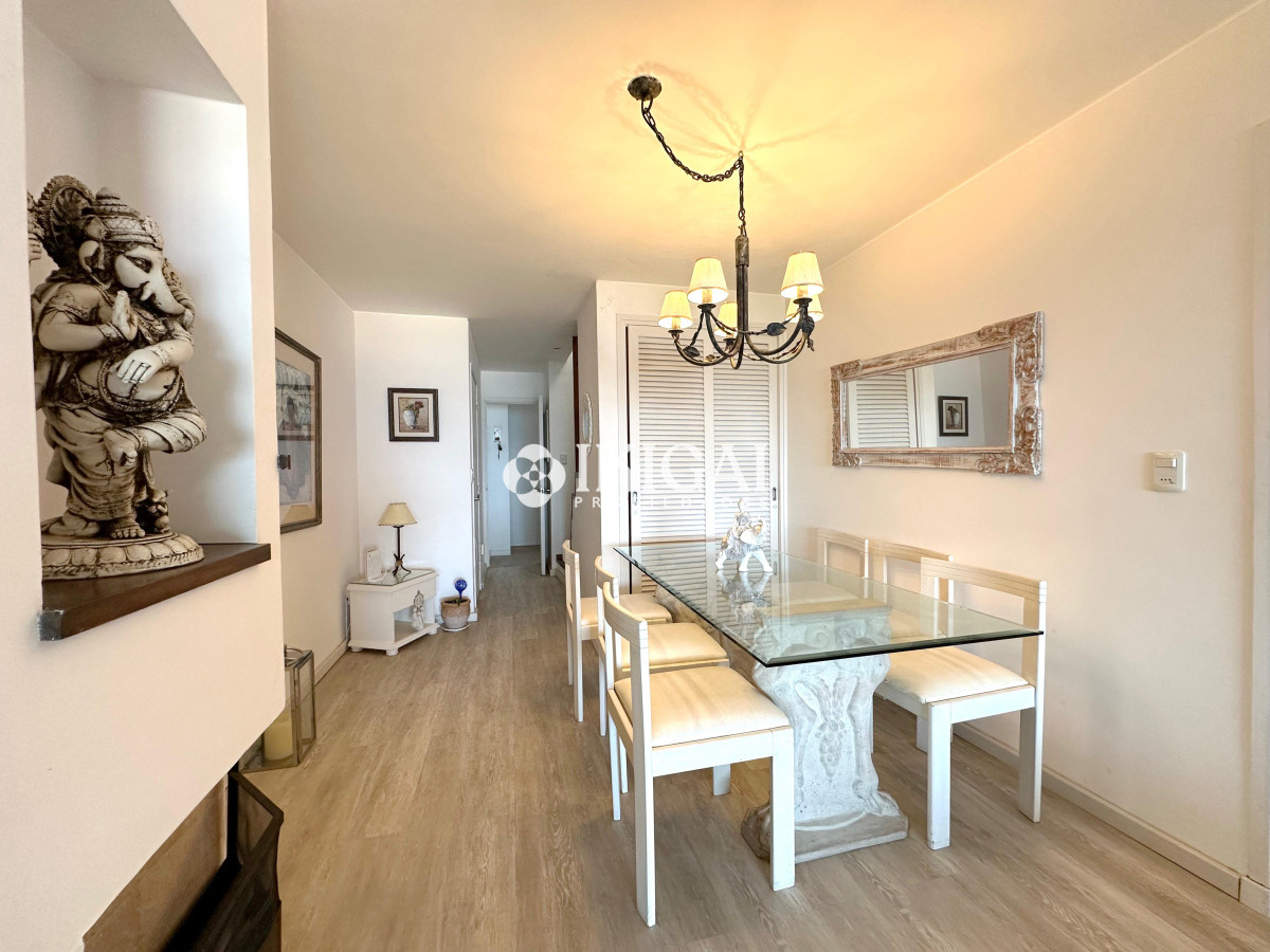Apartamento ID.149 - Penthouse en Venta de 3 dormitorios en Playa Mansa, Punta del Este