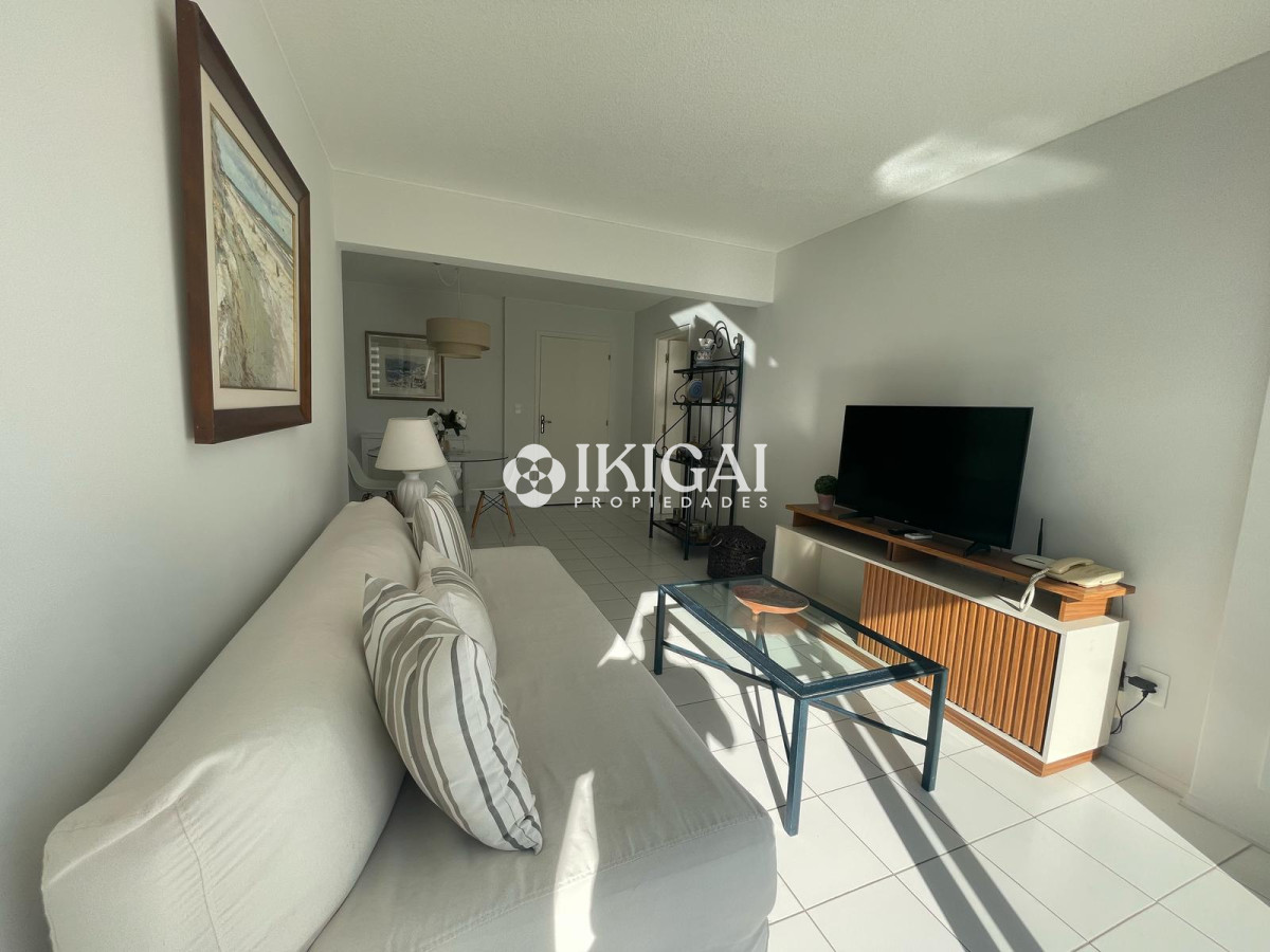 Apartamento ID.880 - Departamento en Venta de 1 dormitorio y medio Torre Marina II, Punta del Este 