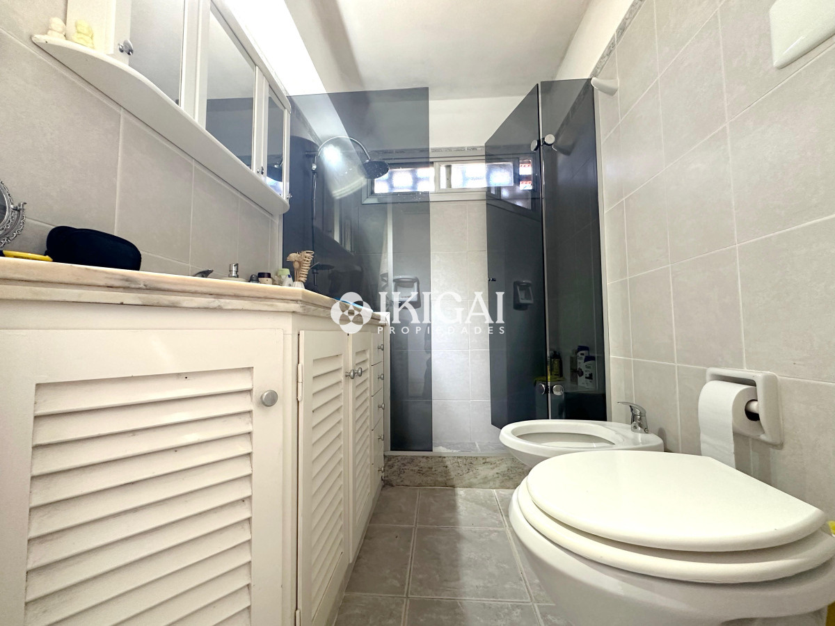 Apartamento ID.149 - Penthouse en Venta de 3 dormitorios en Playa Mansa, Punta del Este