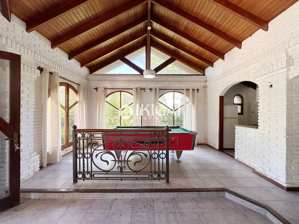 Casa ID.309 - Casa de 3 dormitorios + dependencia en venta en Jardines de Córdoba, Punta del Este.