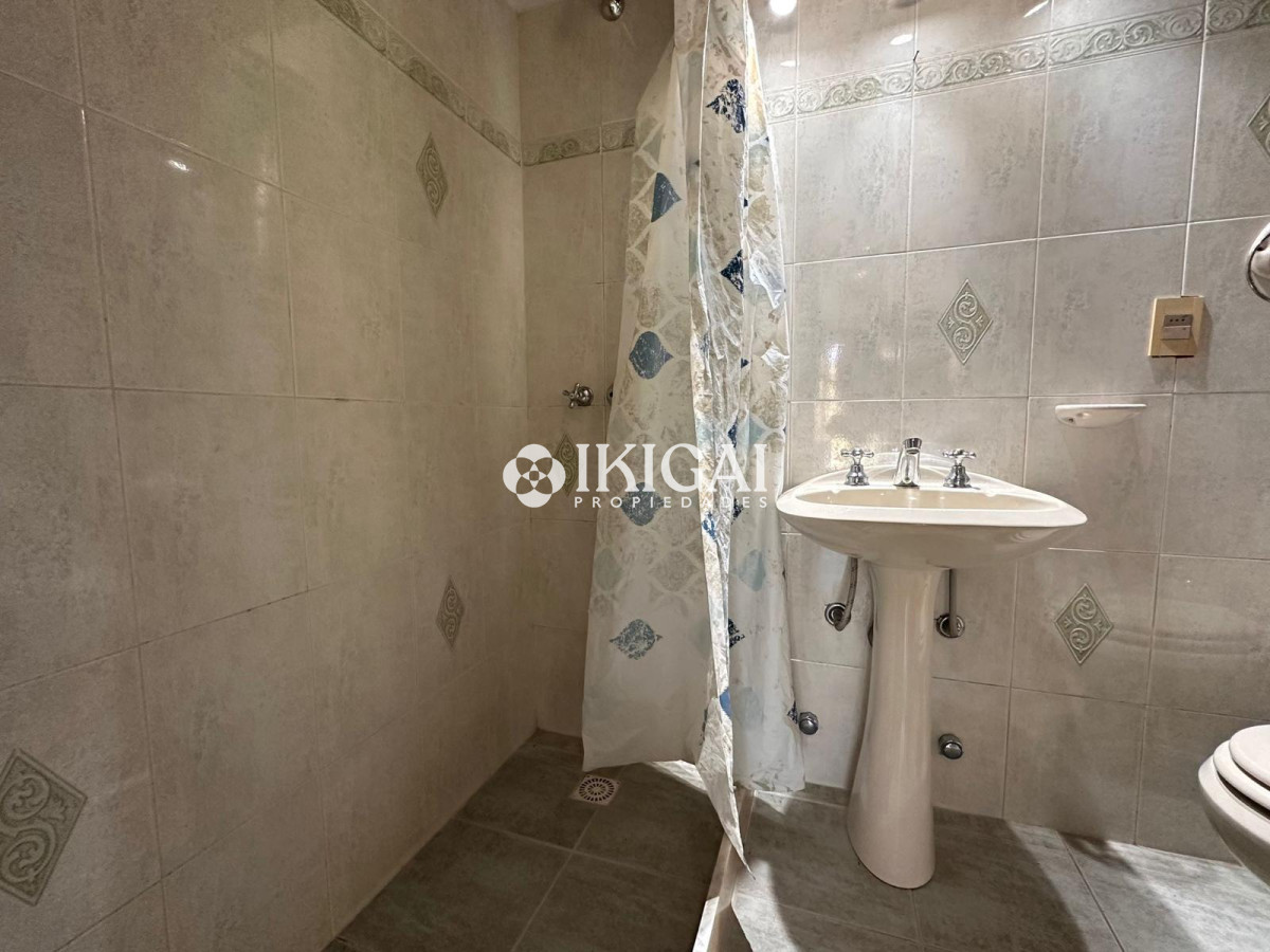 Casa ID.309 - Casa de 3 dormitorios + dependencia en venta en Jardines de Córdoba, Punta del Este.