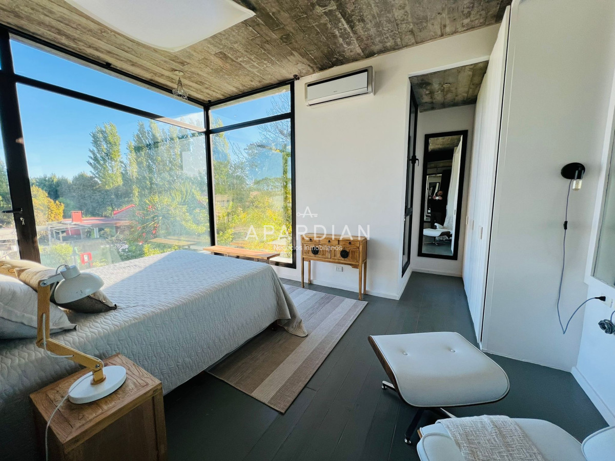 Casa ID.21098135 - Casa en venta de 4 dormitorios en La Arbolada, Punta del Este.