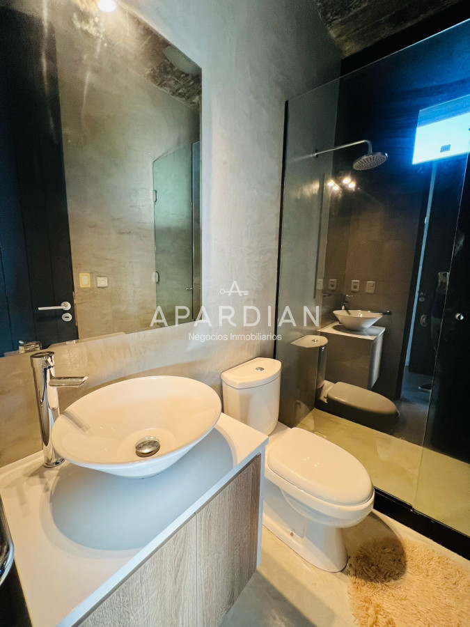 Casa ID.21098135 - Casa en venta de 4 dormitorios en La Arbolada, Punta del Este.
