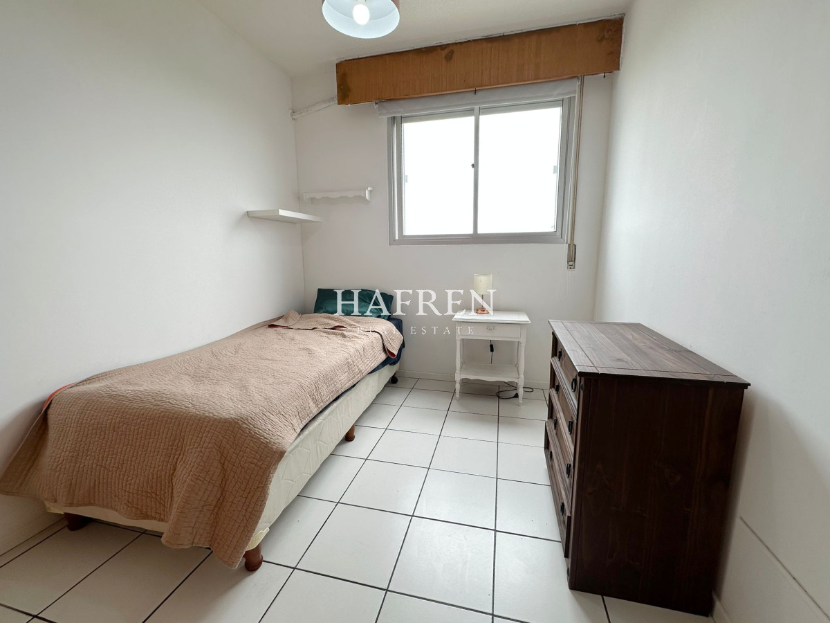 Apartamento ID.294 - Apartamento en venta de 3 dormitorios en edificio Leblón, Punta del Este.