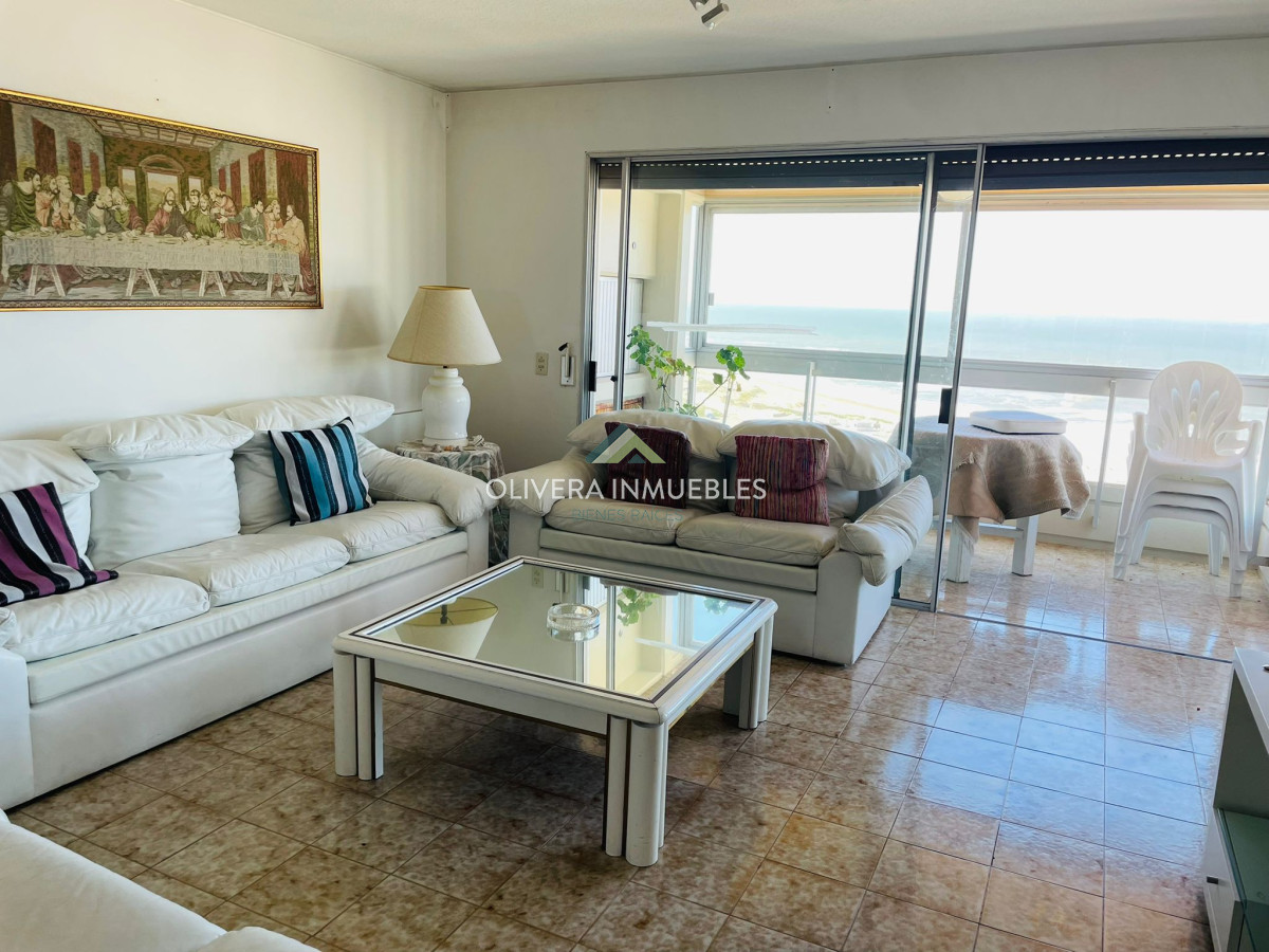 Apartamento ID.12378 - Edificio El Torreon, Apartamento 3 Dormitorios - Punta Del Este