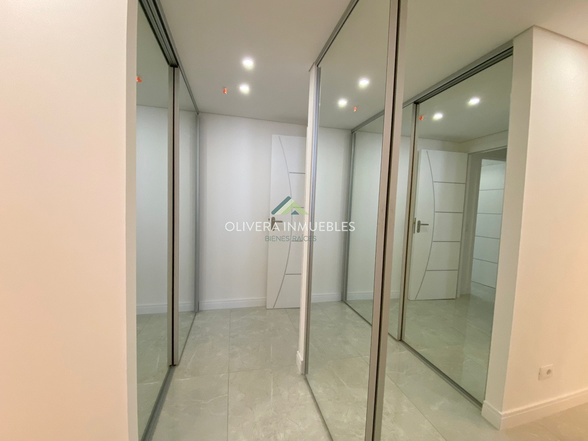 Apartamento ID.2587 - EXCELENTE PENTHOUSE EN MIAMI BOULEVARD, PUNTA DEL ESTE