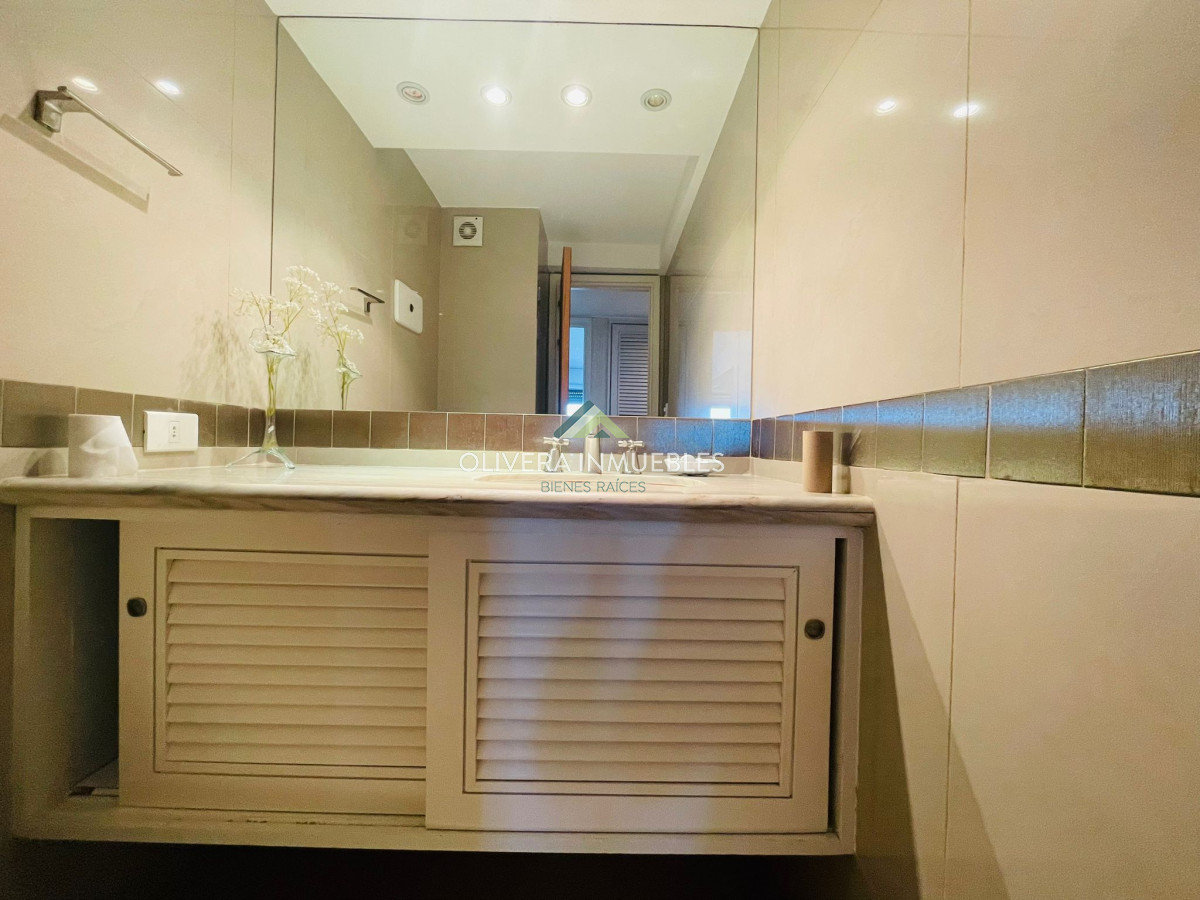 Apartamento ID.12378 - Edificio El Torreon, Apartamento 3 Dormitorios - Punta Del Este