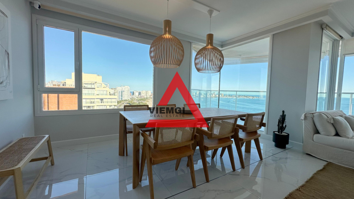 Apartamento ID.66 - Departamento en venta en edificio Paramount de 3 suites + dependencia de servicio, piso alto. Playa Mansa, Punta del Este