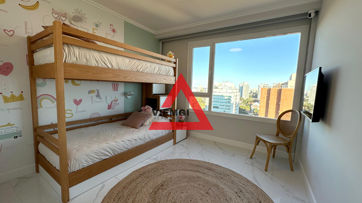 Apartamento ID.66 - Departamento en venta en edificio Paramount de 3 suites + dependencia de servicio, piso alto. Playa Mansa, Punta del Este