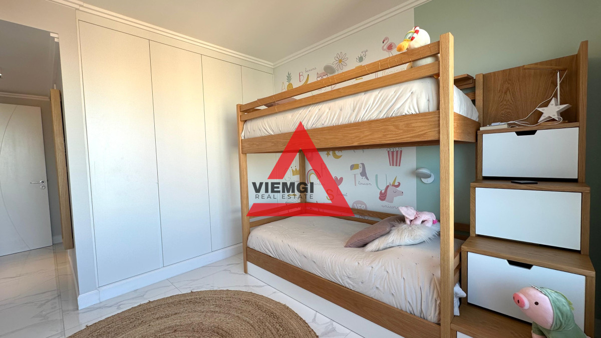 Apartamento ID.66 - Departamento en venta en edificio Paramount de 3 suites + dependencia de servicio, piso alto. Playa Mansa, Punta del Este