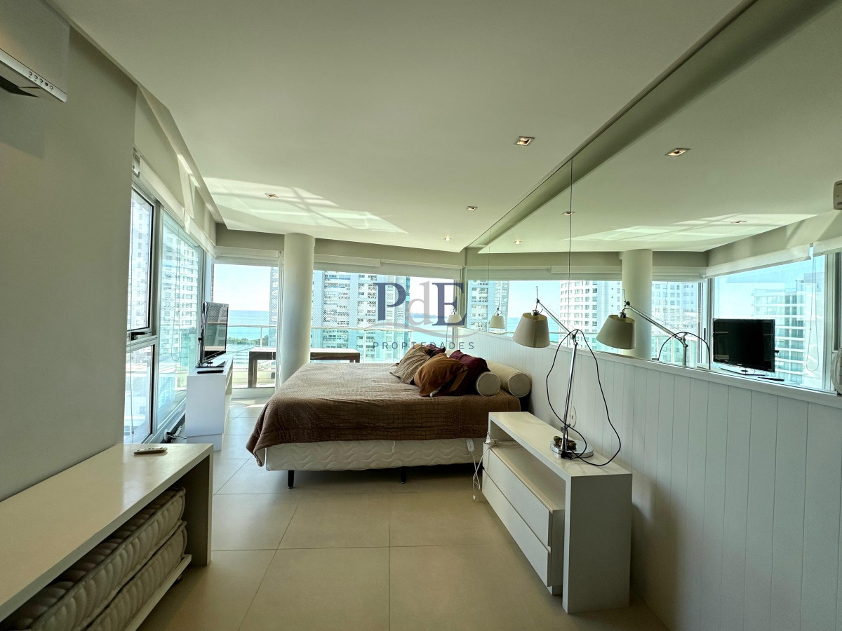 Apartamento en venta de 3 dormitorios en suite Pda 5 Playa Mansa. - Imagen 10