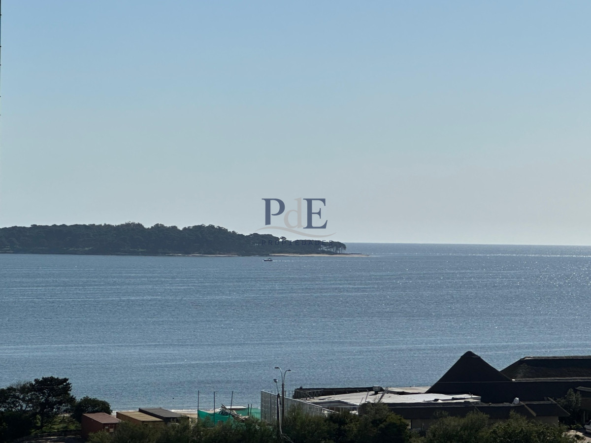 Apartamento en venta de 3 dormitorios en suite Pda 5 Playa Mansa. - Imagen 3