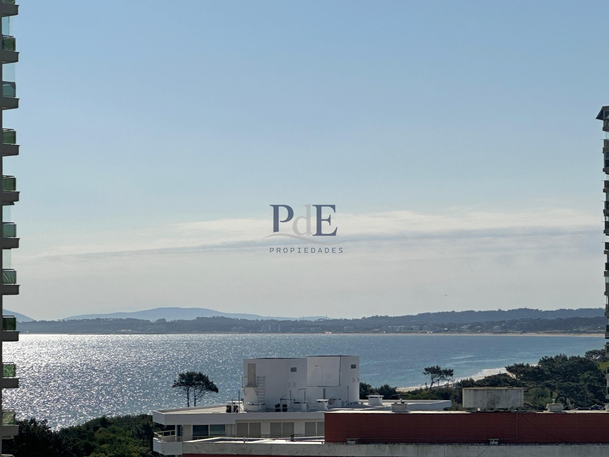 Apartamento en venta de 3 dormitorios en suite Pda 5 Playa Mansa. - Imagen 4