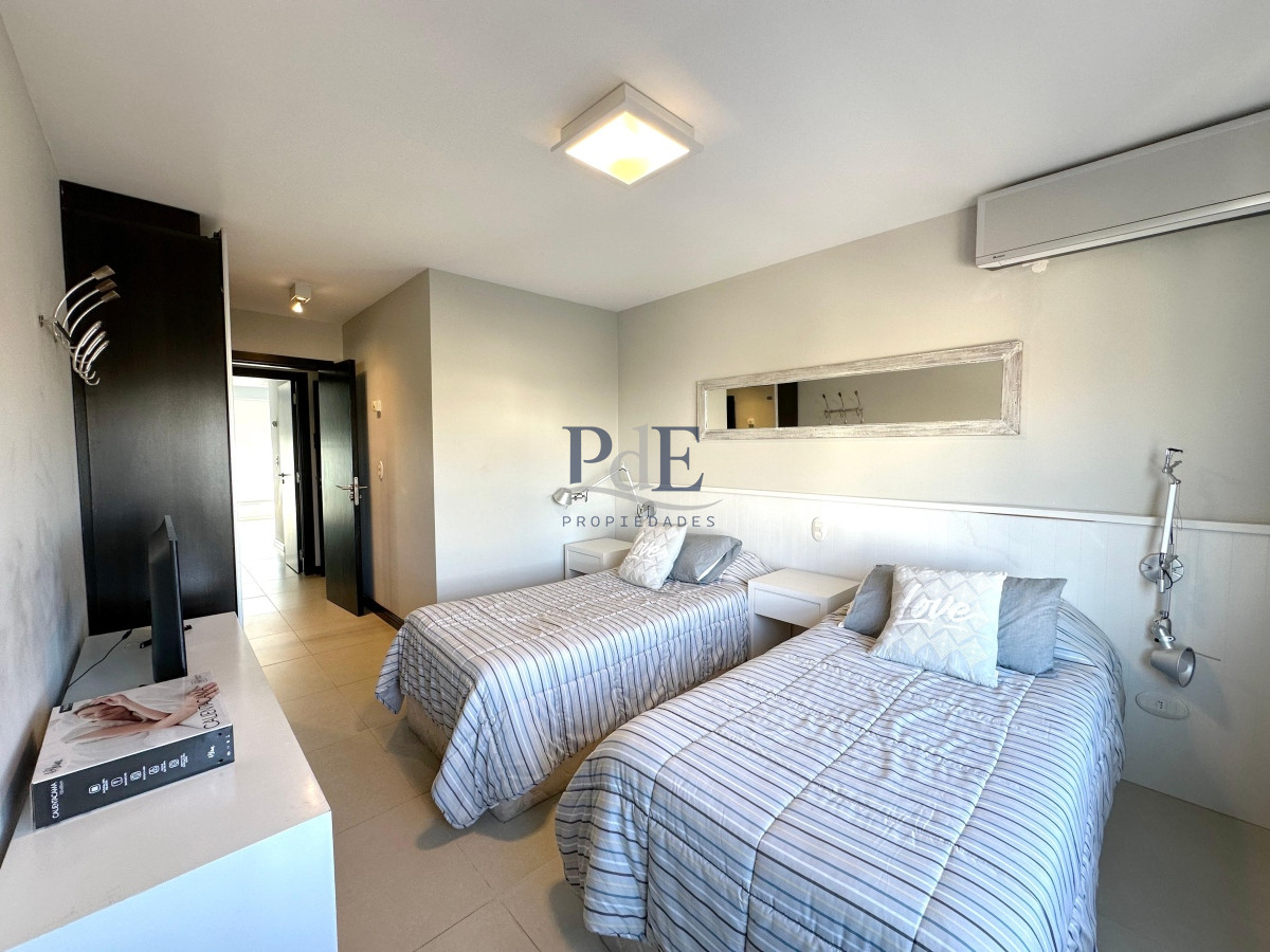 Apartamento en venta de 3 dormitorios en suite Pda 5 Playa Mansa. - Imagen 21