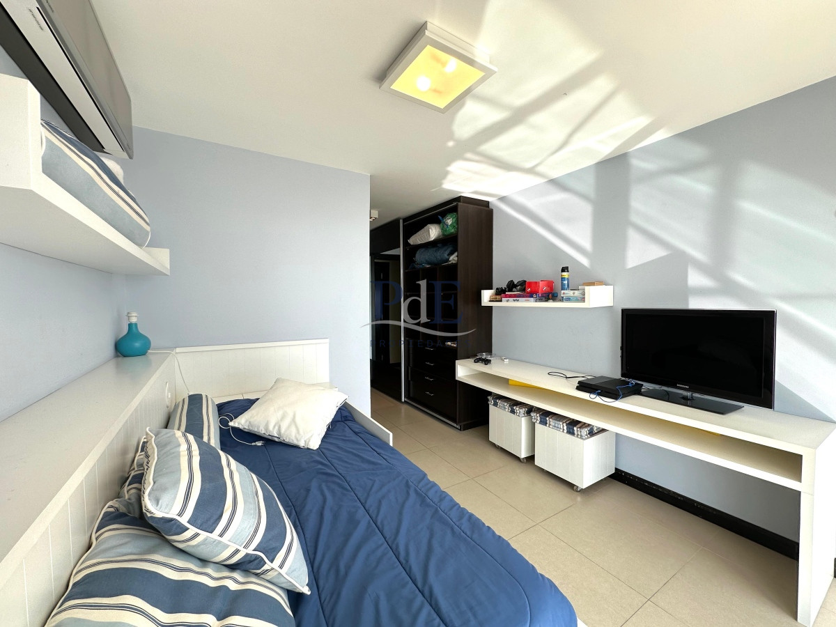 Apartamento en venta de 3 dormitorios en suite Pda 5 Playa Mansa. - Imagen 18