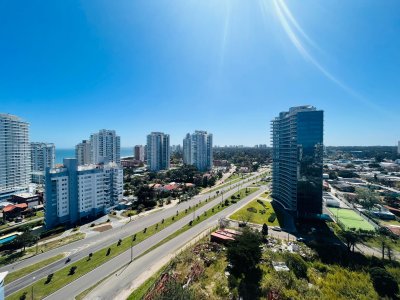 Venta de apartamento de 3 dormitorios en Casino Tower, Punta del Este - JPA6957A