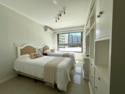 Apartamento en venta de 3 dormitorios en Imperiale, Playa Brava Punta del este - JPA10730A