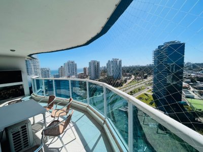 Venta de apartamento de 3 dormitorios en Casino Tower, Punta del Este - JPA6957A