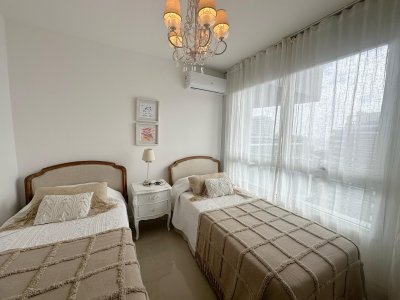 Apartamento en venta de 3 dormitorios en Forest Tower II, Punta del Este - JPA10801A