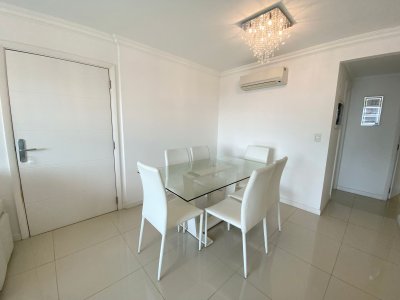 Apartamento en venta con 2 suites en Casino Tower, Punta del Este. - JPA3529A