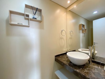 Apartamento en venta con 2 suites en Casino Tower, Punta del Este. - JPA3529A