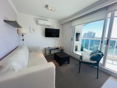 Venta de apartamento de 3 dormitorios en Casino Tower, Punta del Este - JPA6957A