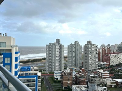 Apartamento en venta de 3 dormitorios en Forest Tower II, Punta del Este - JPA10801A
