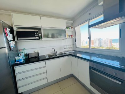 Venta de apartamento de 3 dormitorios en Casino Tower, Punta del Este - JPA6957A