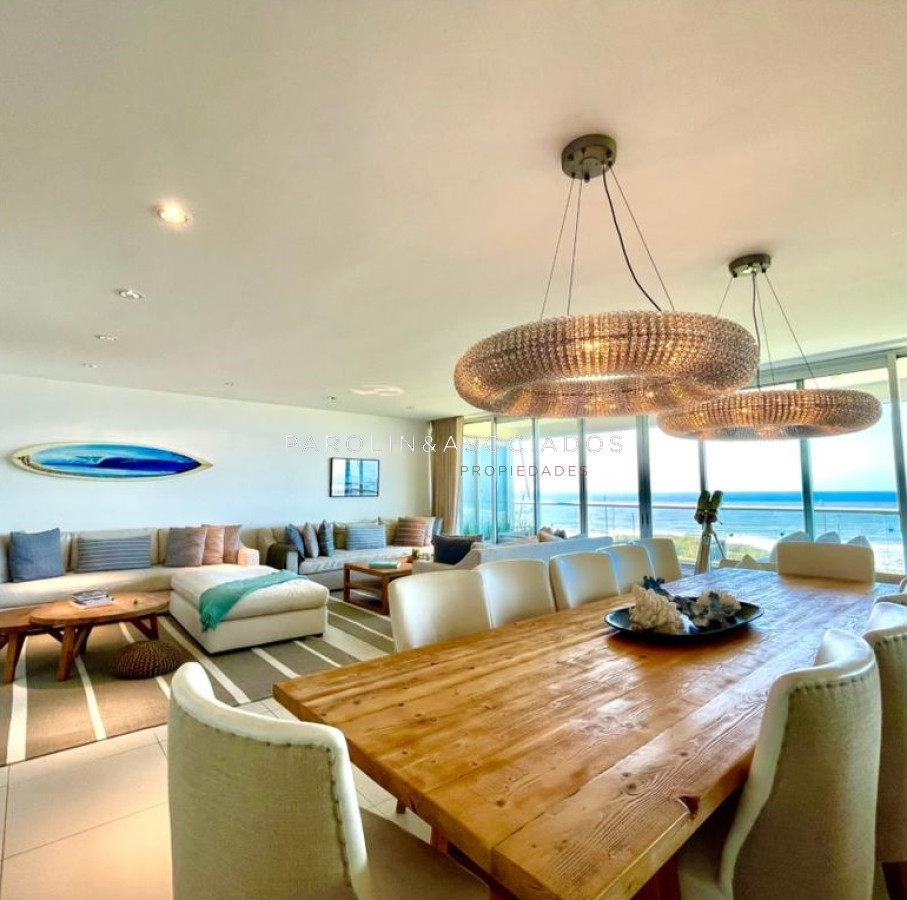 Penthouse duplex en venta en Tiburón Terrazas, Punta del Este