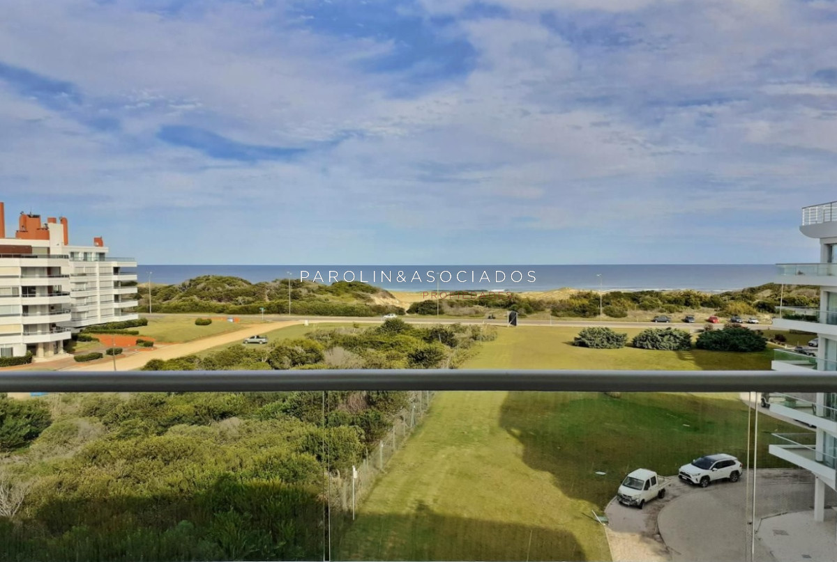 Apartamento en venta, edificio Silente-Punta del Este. - JPA9008A