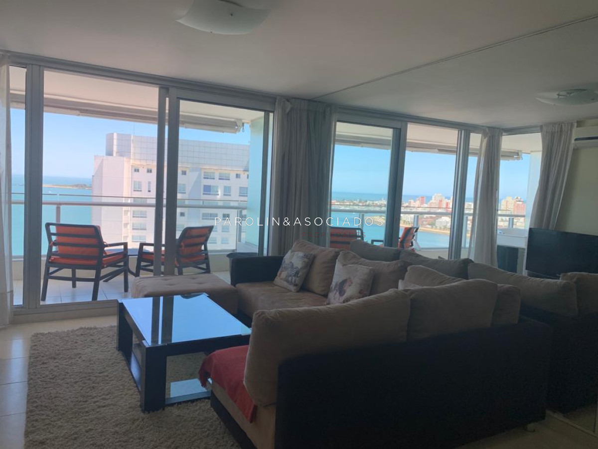 Apartamento de 2 dormitorios en venta en Season Tower, Punta del Este. - JPA5283A