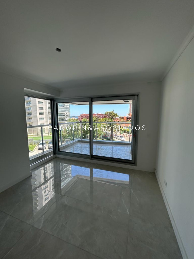 Apartment en venta de 2 dormitorios en Miami Boulevard, Punta del Este.