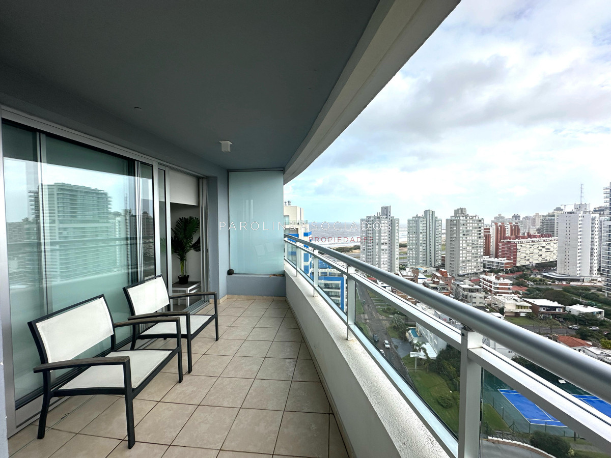 Apartamento en venta de 3 dormitorios en Forest Tower II, Punta del Este - JPA10801A