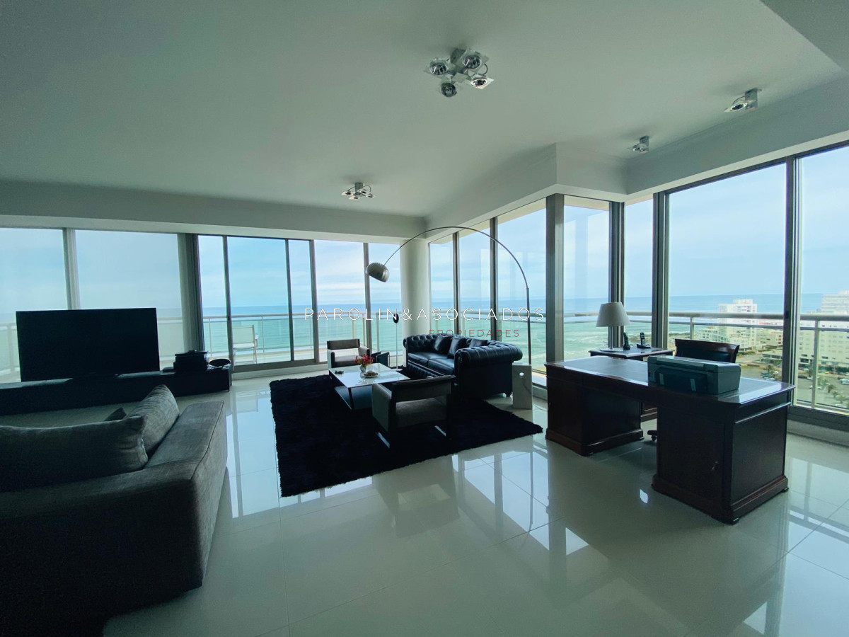 Penthouse en venta en Torre Imperiale II, Punta del Este.