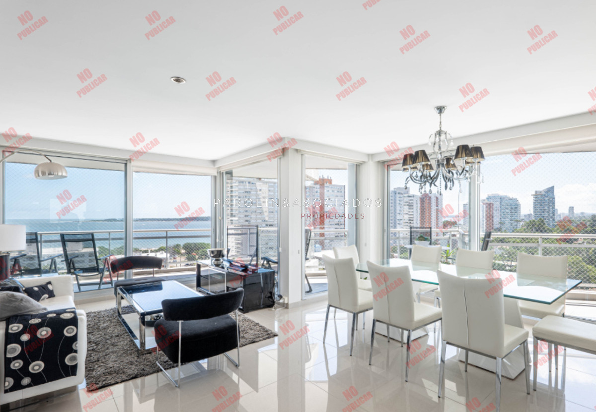 Apartamento en venta de 3 dormitorios y dependencia en Sunrise Tower, Punta del Este - JPA10840A