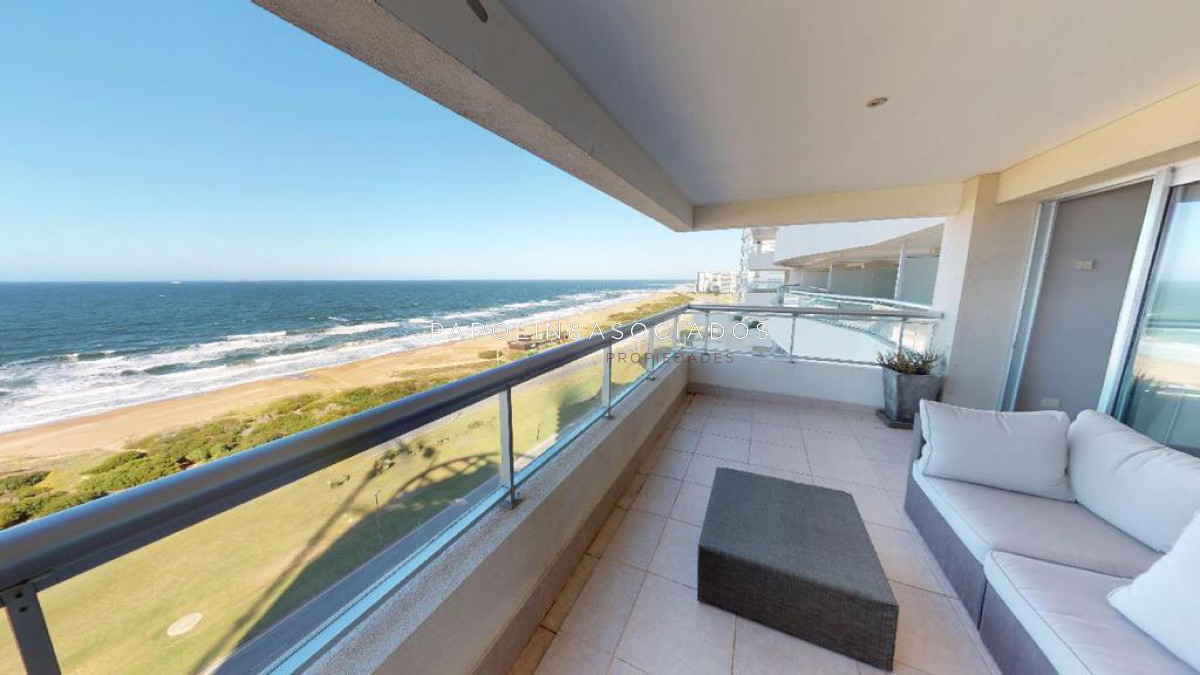 Excelente apartamento en venta en Torre Lobos, Punta del Este. - JPA1969A