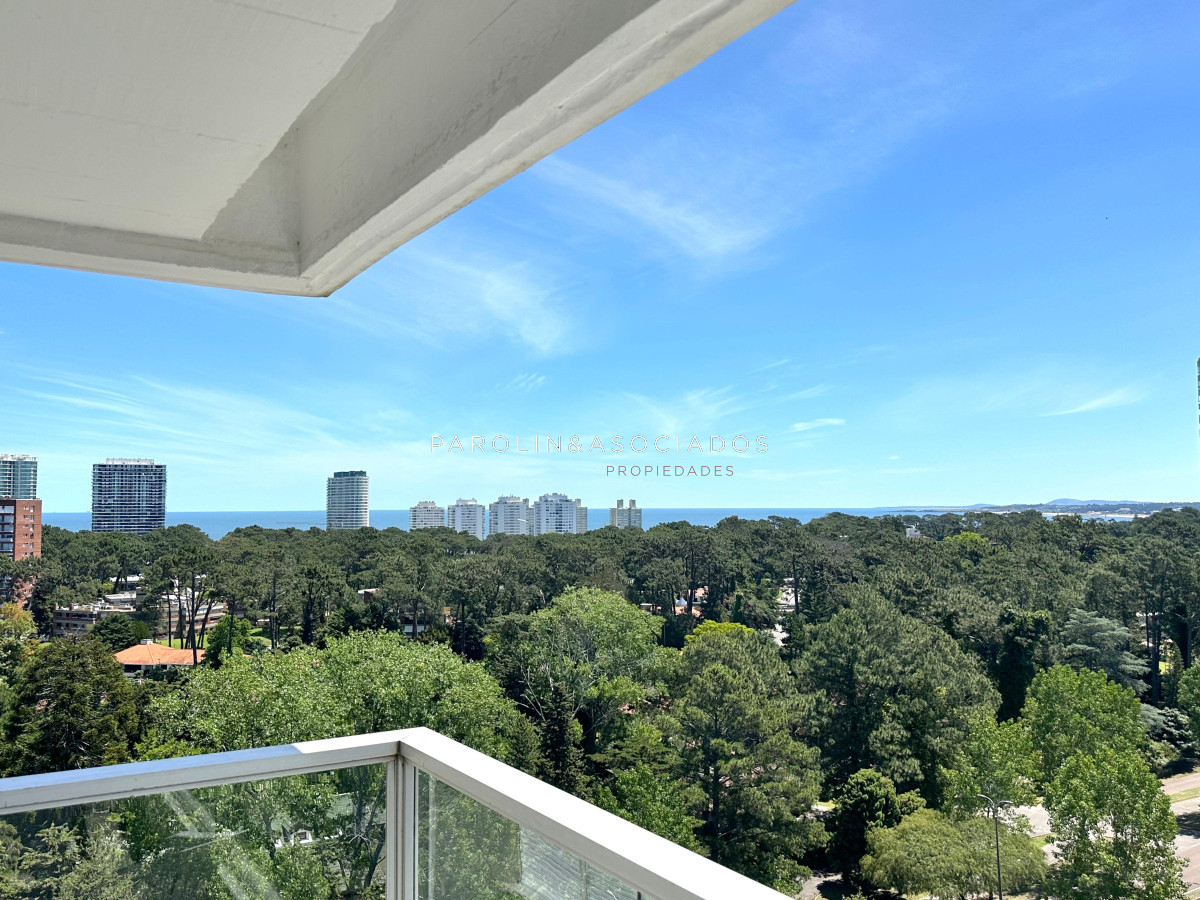 Departamento en alquiler temporal de 2 dormitorios en Edificio Parquemar Bosque, Roosevelt Punta del Este - GoPunta - Portal Inmobiliario de Punta del Este - Maldonado