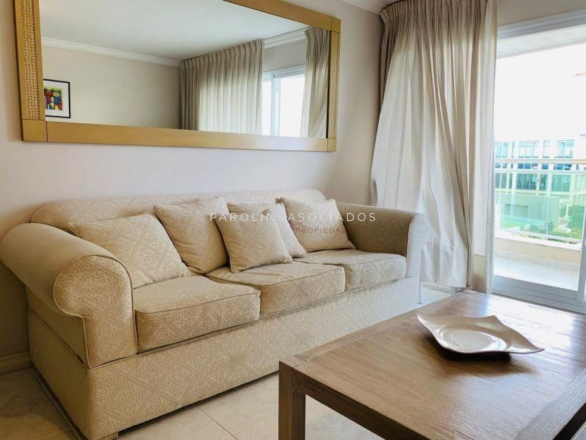 Departamento de 3 Dormitorios en Coral Tower, Mansa, Punta del Este