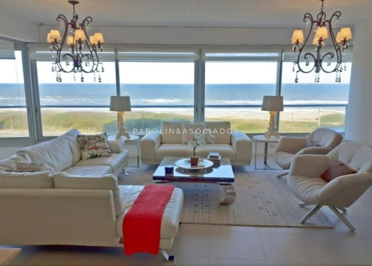 Apartamento en venta de 3 dormitorios + dependencia en Le Parc, Punta del Este. - JPA9208A